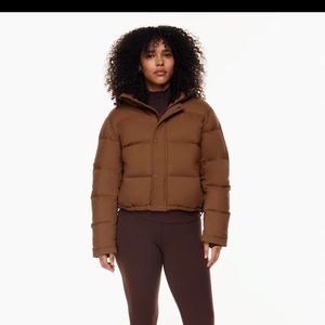 Aritzia TNA Super puff Shorty Like New Size Large